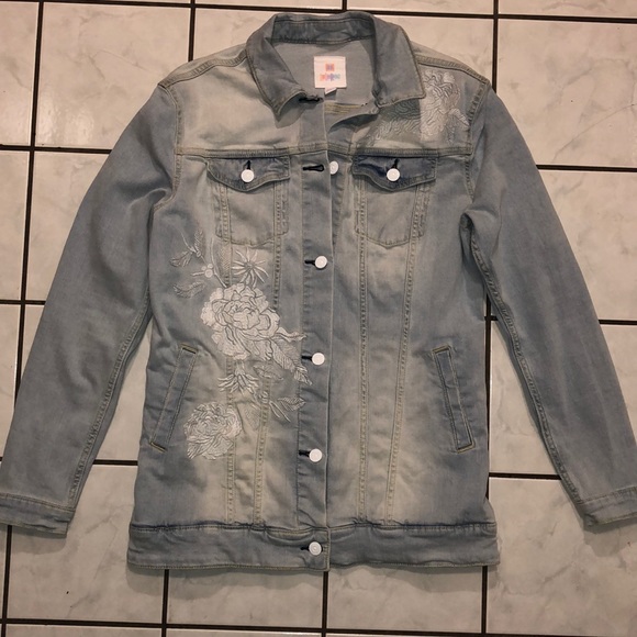 LuLaRoe Jackets & Blazers - LuLaRoe Light Wash Floral Jaxon Jean Jacket sz M